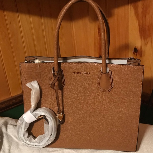 ➡️SOLD⬅️MICHAEL KORS Mercer Large Pebbled tote - Picture 2 of 8